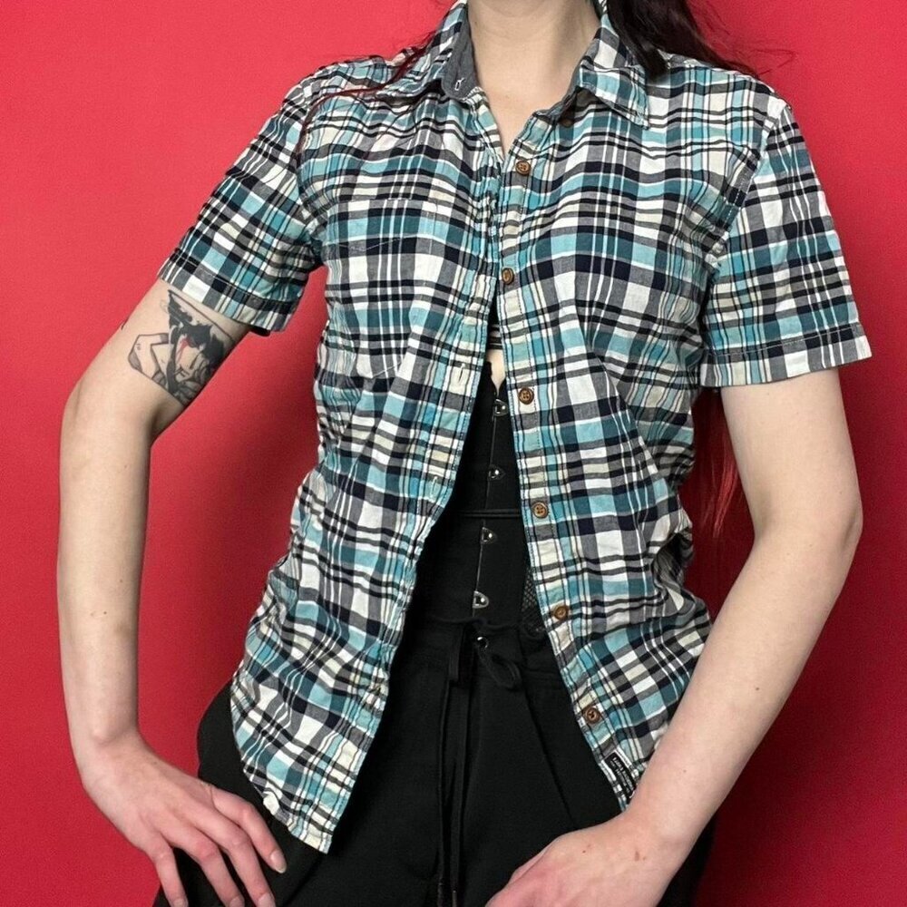 American Eagle outfitters  / Black blue and white tartan button up 💙🤍​​​​​
